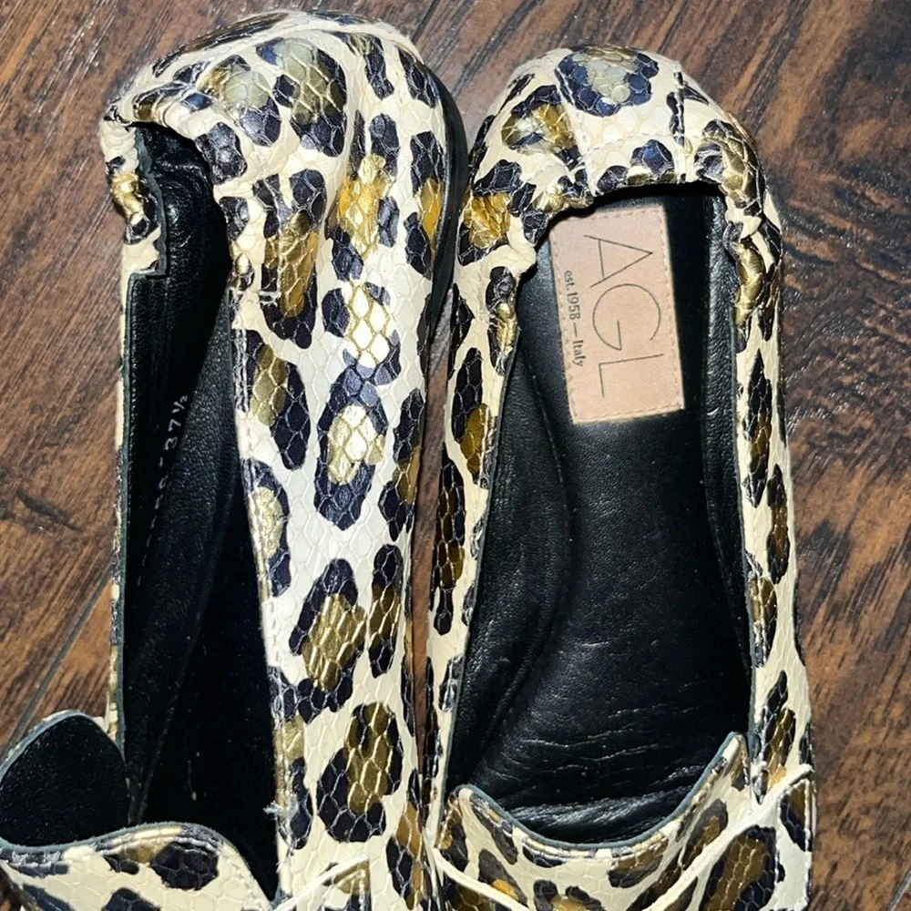 Flats - Picture 8 of 10